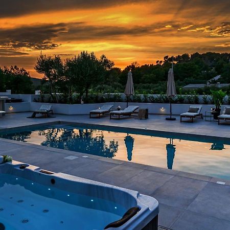 Luxury Villa Del Sogno With Pool, Jacuzzi, Parking Округ Горни Екстериор снимка