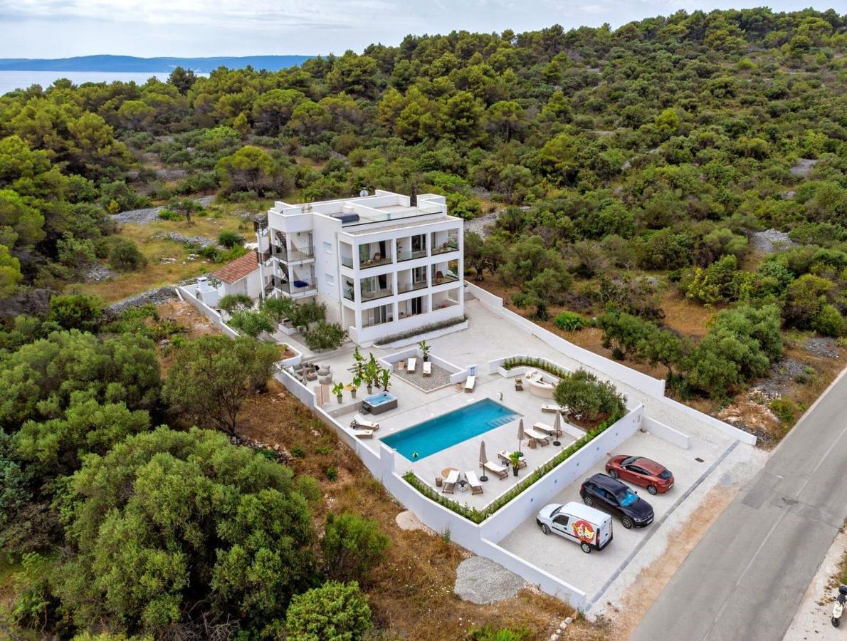 Luxury Villa Del Sogno With Pool, Jacuzzi, Parking Округ Горни Екстериор снимка