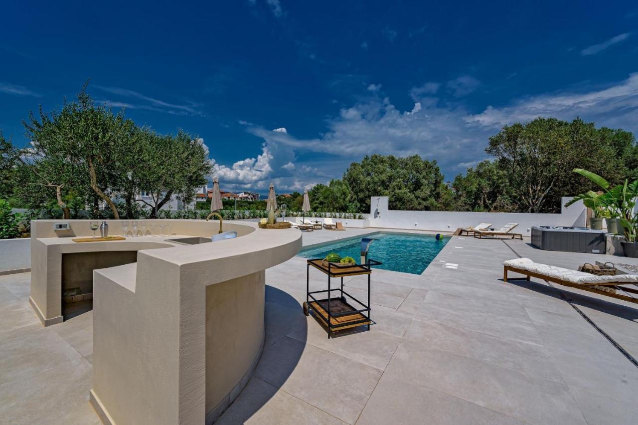 Luxury Villa Del Sogno With Pool, Jacuzzi, Parking Округ Горни Екстериор снимка