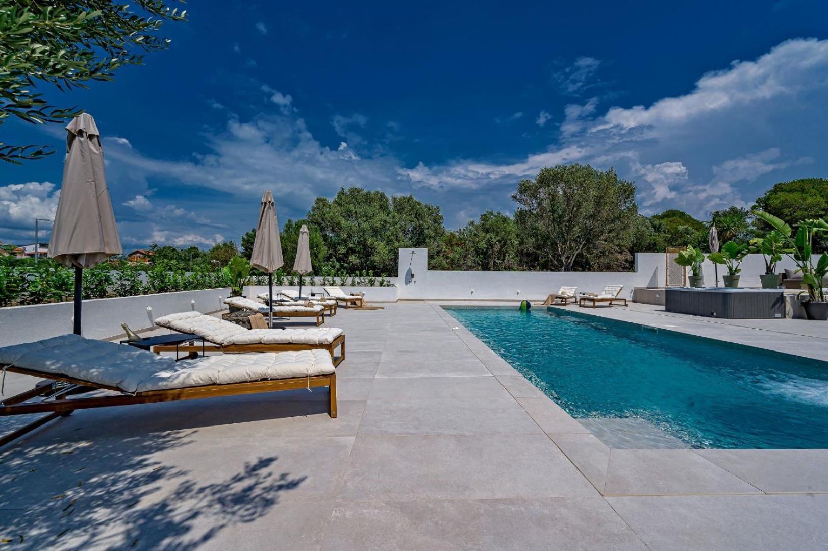 Luxury Villa Del Sogno With Pool, Jacuzzi, Parking Округ Горни Екстериор снимка